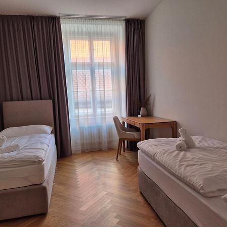 Laurinska 1 Apartments Bratislava Buitenkant foto