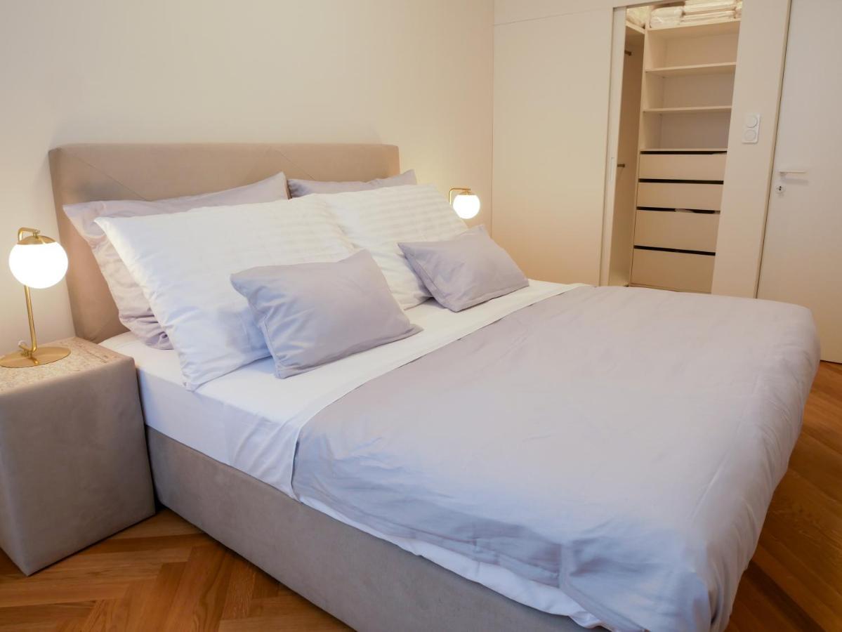 Laurinska 1 Apartments Bratislava Buitenkant foto