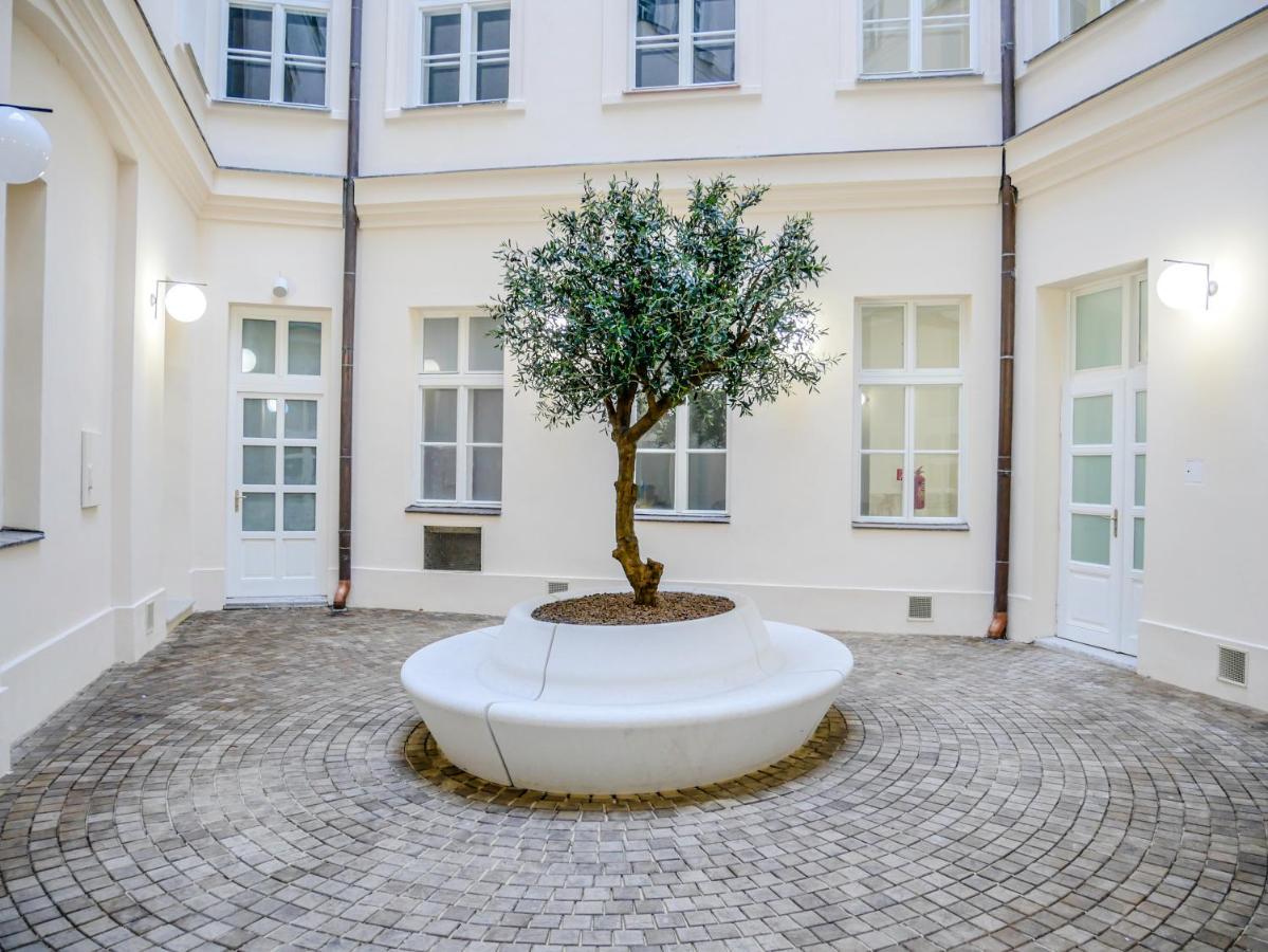 Laurinska 1 Apartments Bratislava Buitenkant foto