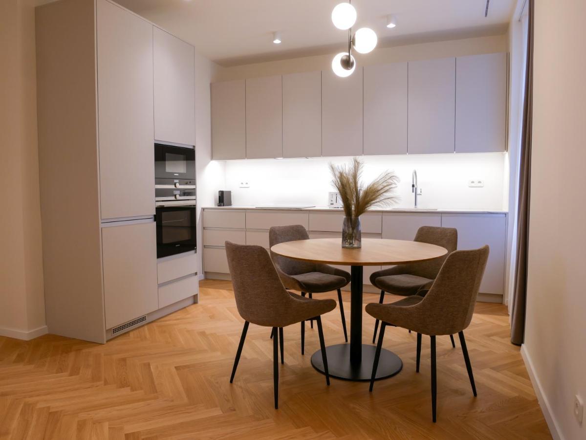 Laurinska 1 Apartments Bratislava Buitenkant foto