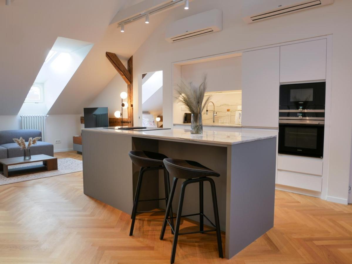 Laurinska 1 Apartments Bratislava Buitenkant foto