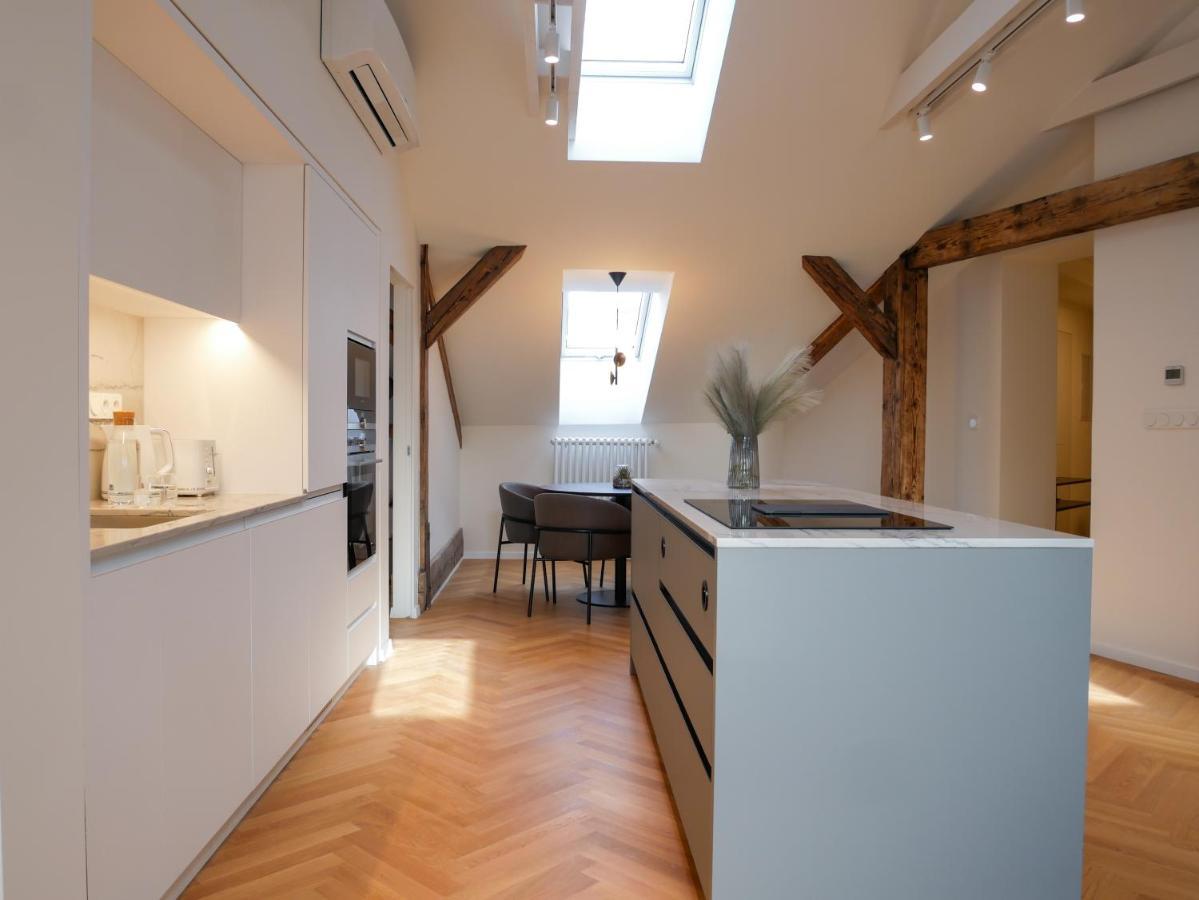 Laurinska 1 Apartments Bratislava Buitenkant foto