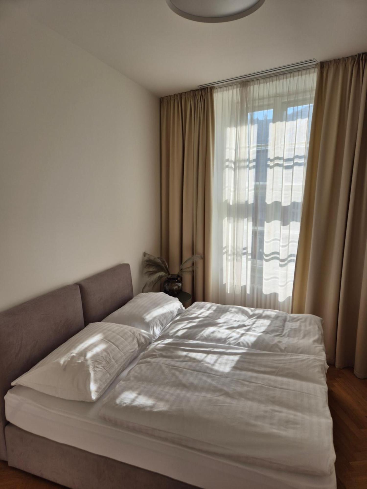 Laurinska 1 Apartments Bratislava Buitenkant foto